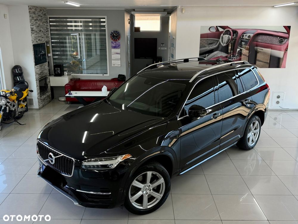 Volvo XC 90 - 1