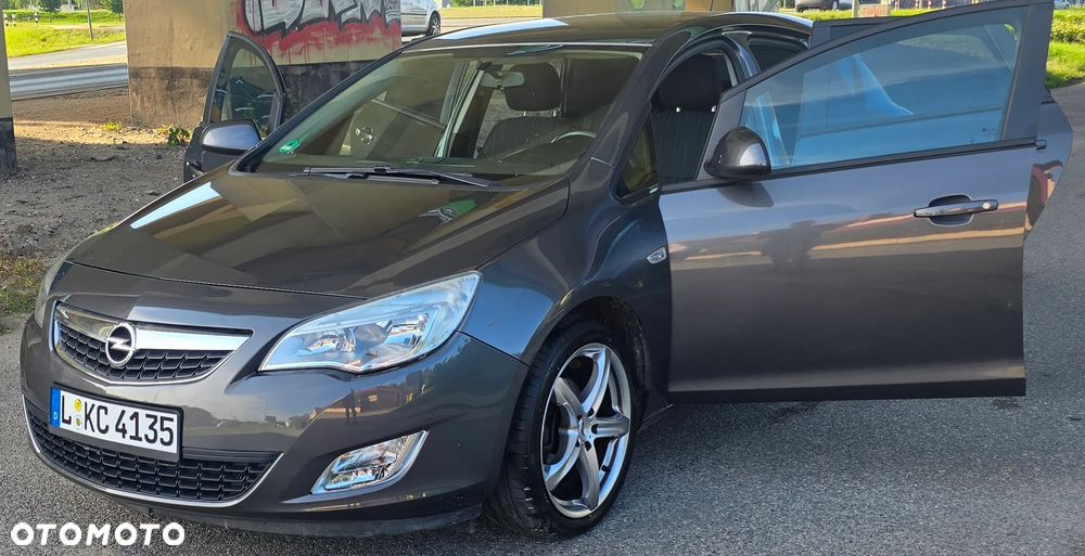 Opel Astra 1.6 Edition 111 Jahre - 21
