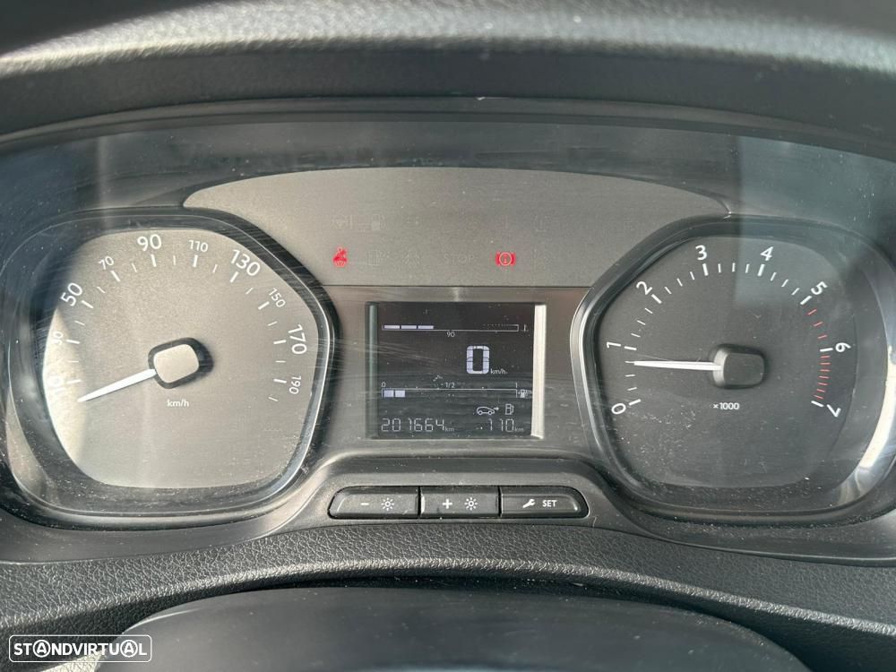 Peugeot Expert 2.0 BlueHDi 3Lug, IVA dedutivel - 16