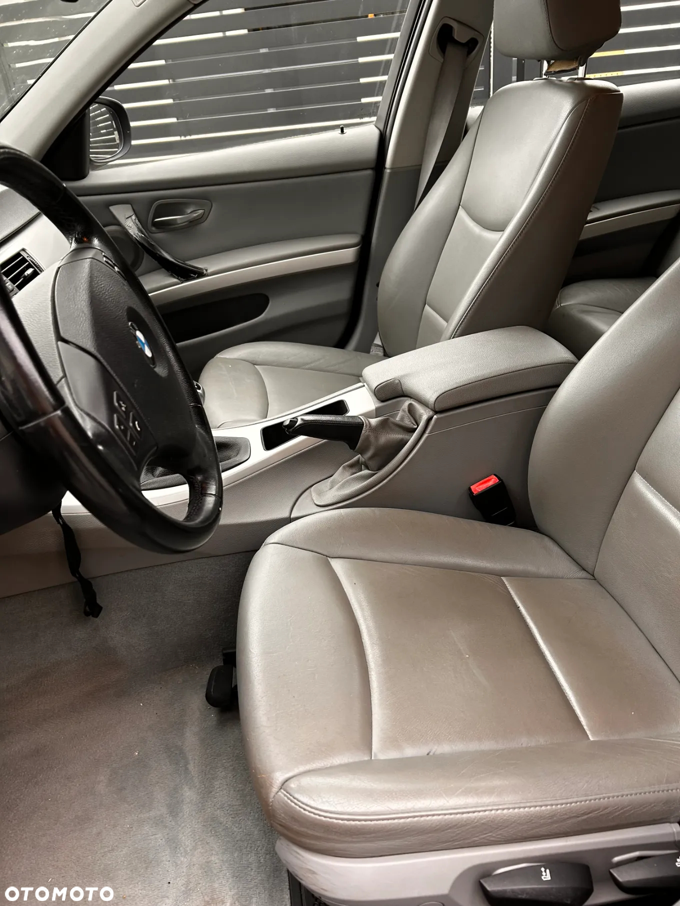 BMW Seria 3 318d - 16