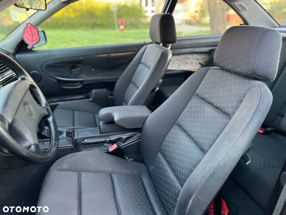 BMW Seria 3 316i - 25