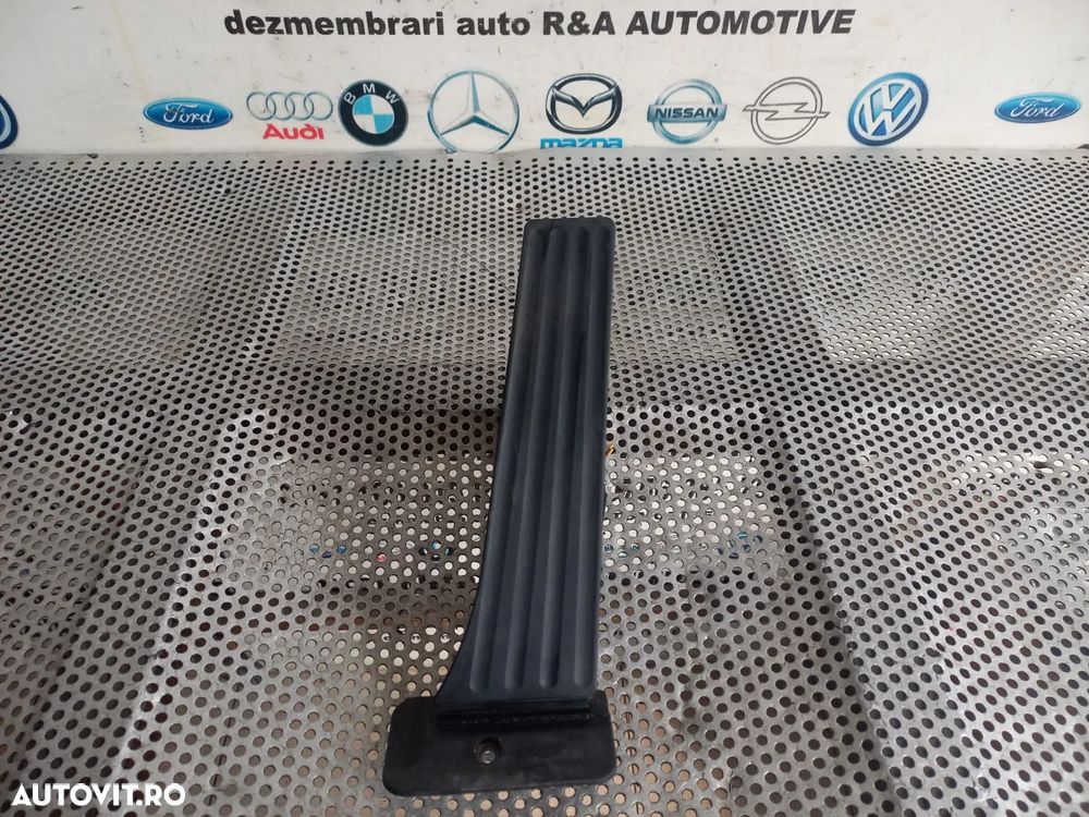 Pedala Acceleratie Bmw F10 F11 F01 F02 F03 F04 X5 X6 Volan Stanga Cod  Dezmembrez Bmw Seria 7 F01 F - 3