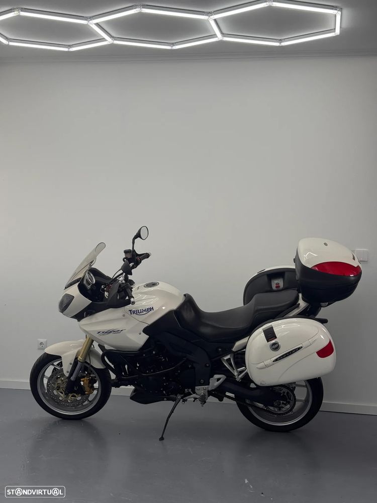 Triumph Tiger 1050 - 3
