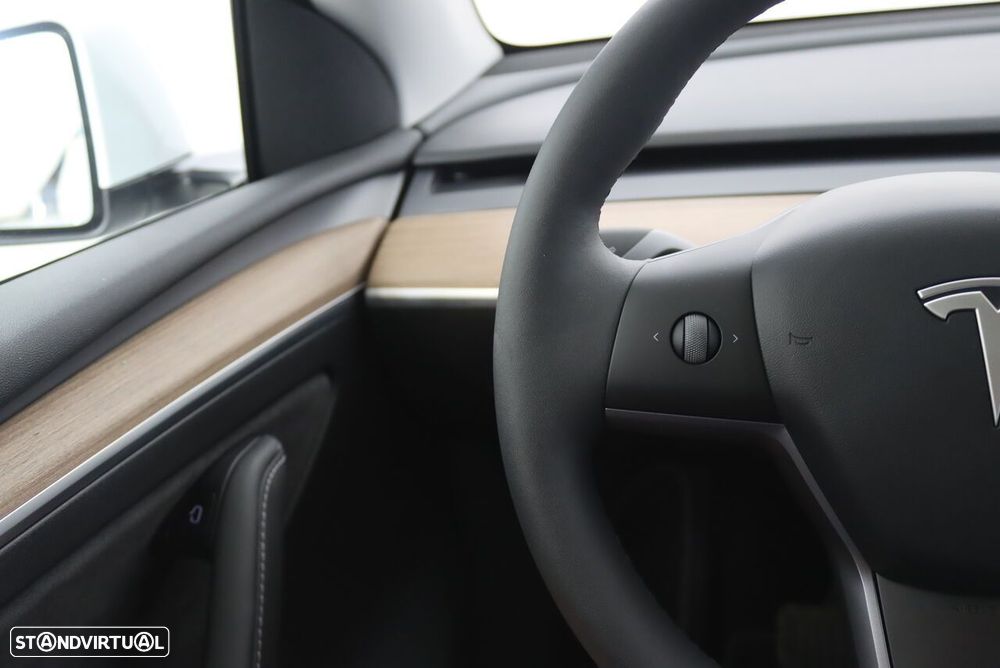Tesla Model Y Long Range Tração Integral - 14