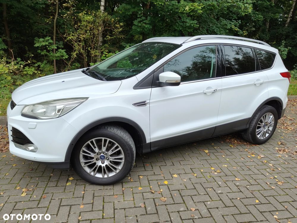 Ford Kuga 1.6 EcoBoost 2x4 Titanium - 2