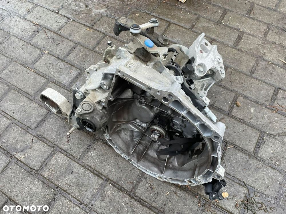 CITROEN C3 III SKRZYNIA BIEGÓW 1.2 VTI MANUAL 20A704 - 1