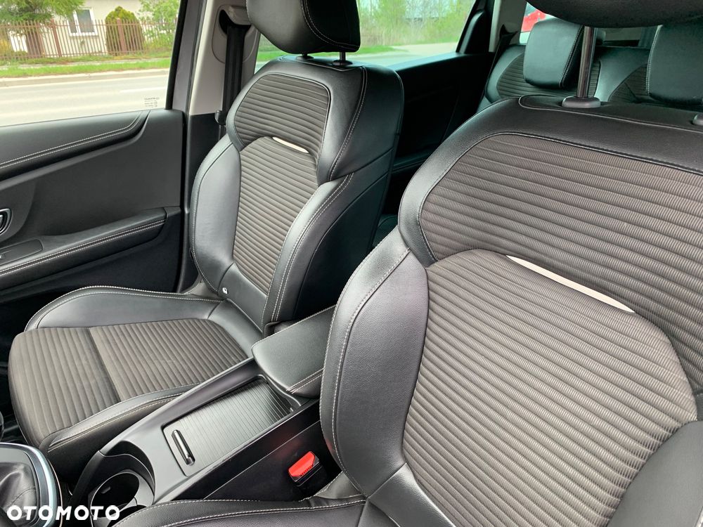 Renault Grand Scenic - 31