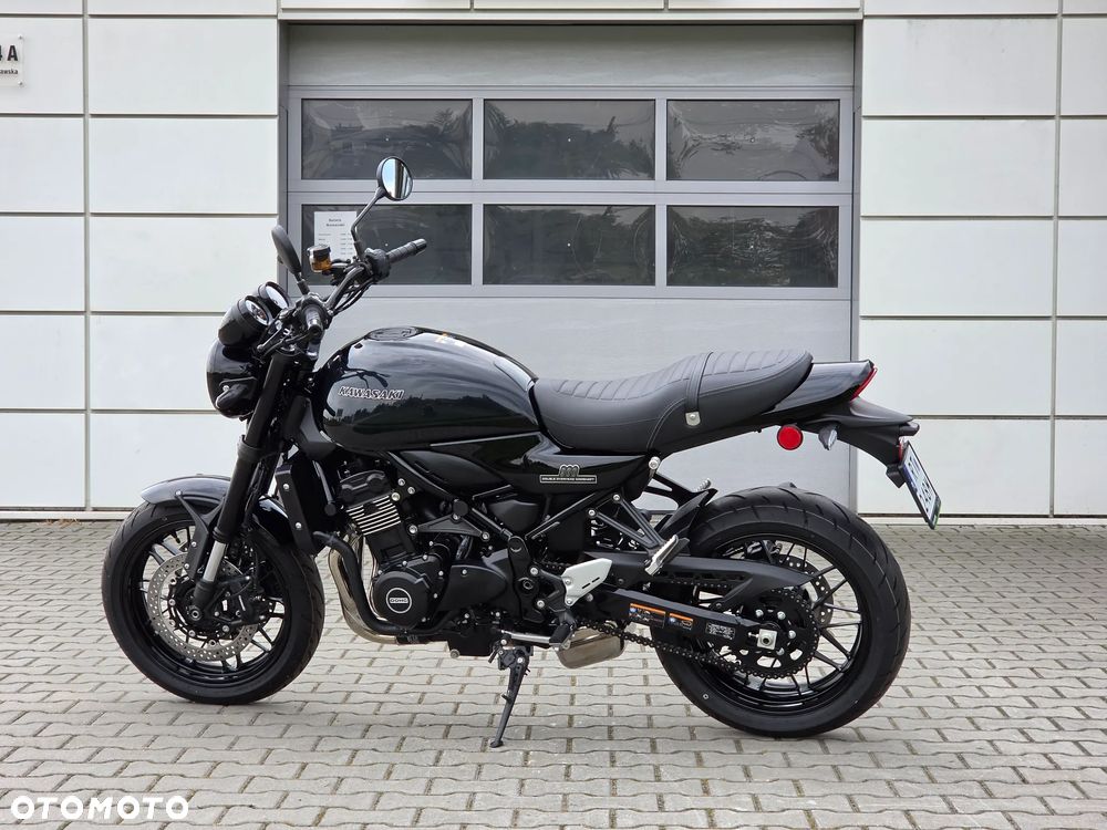 Kawasaki Z 900 RS - 17