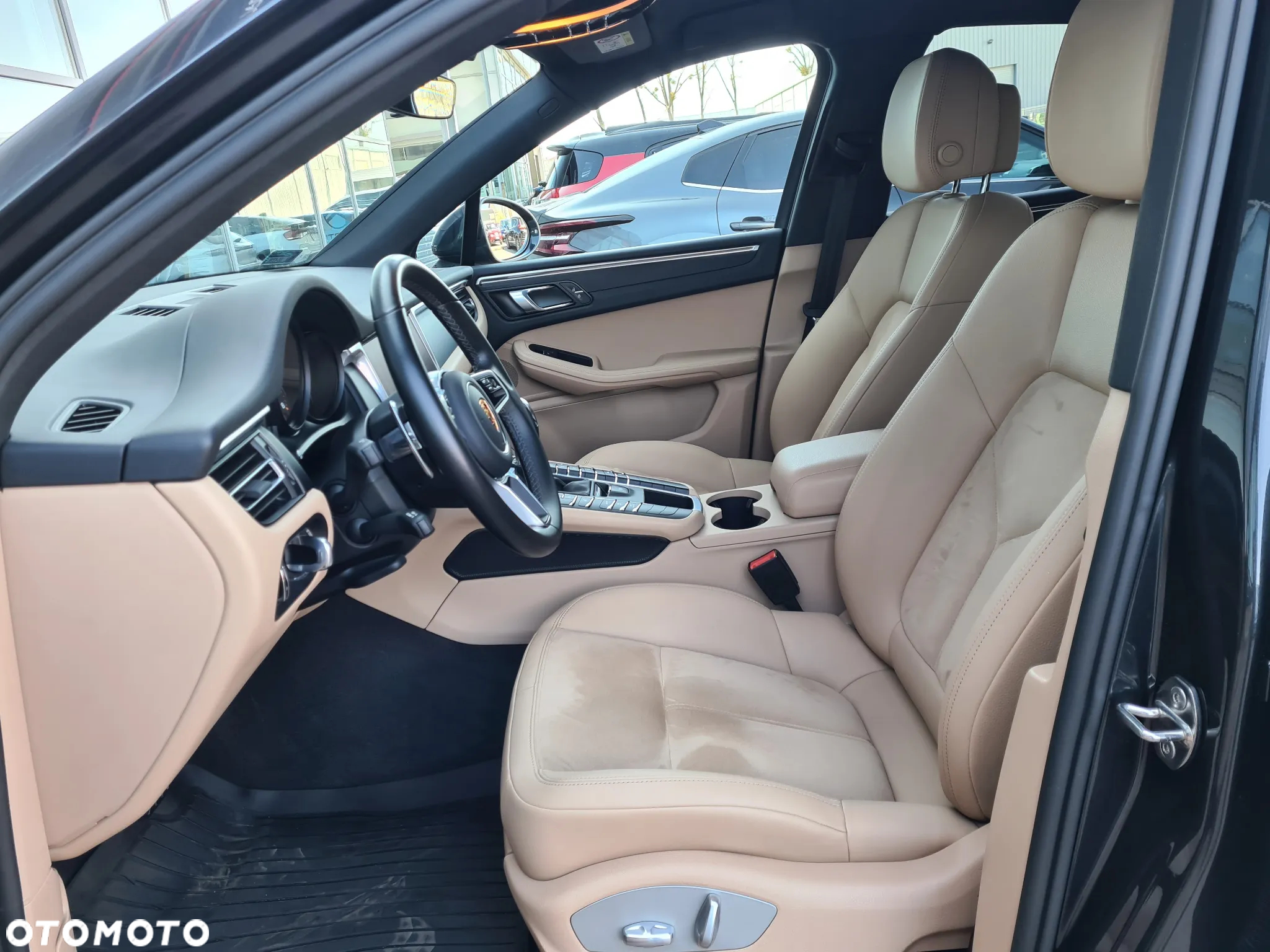 Porsche Macan Standard - 10