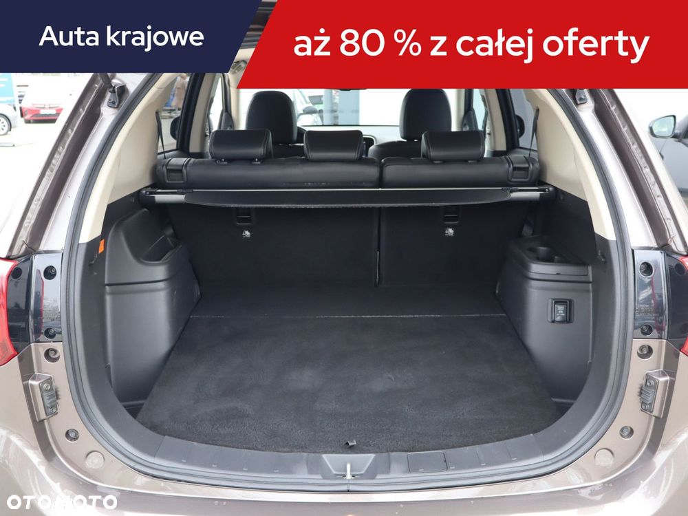 Mitsubishi Outlander - 16