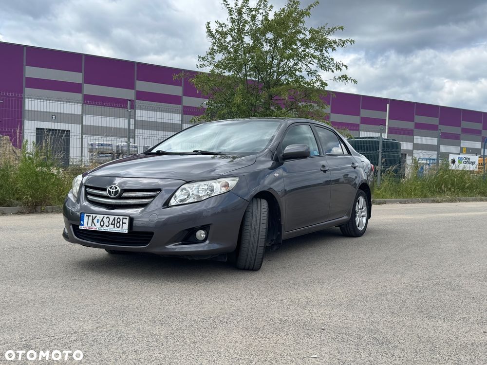 Toyota Corolla - 1