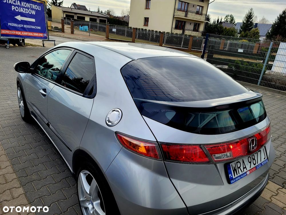 Honda Civic 1.8 Sport - 16