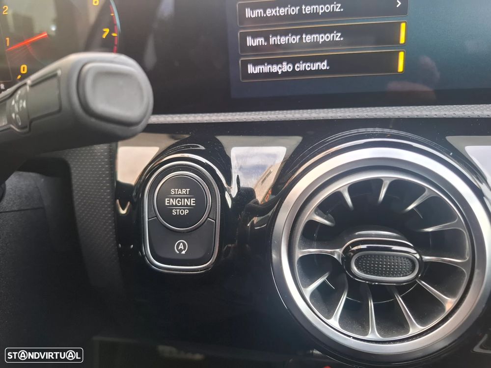 Mercedes-Benz A 200 7G-DCT AMG Line - 34