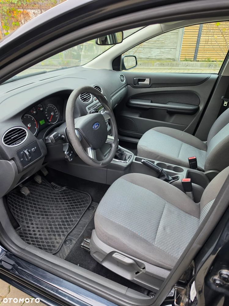 Ford Focus 1.6 16V Fun X - 12