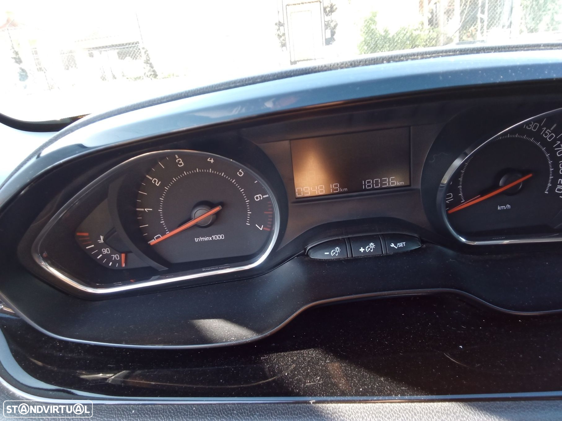 Peugeot 208 1.2 VTi Active - 8