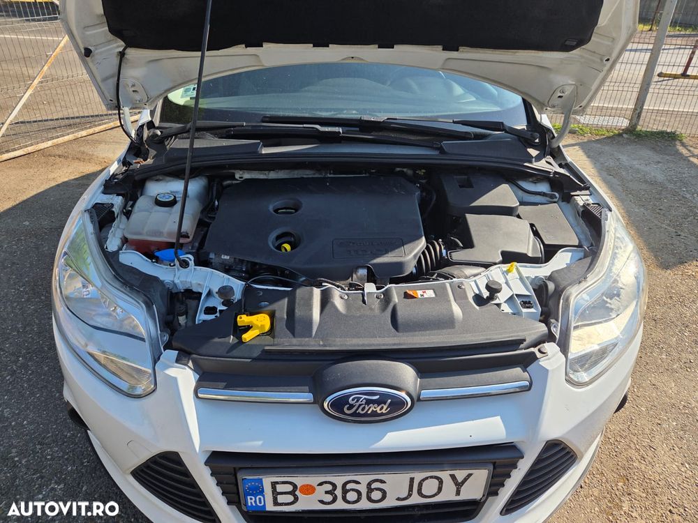 Ford Focus 1.6 TDCI DPF Ambiente - 3