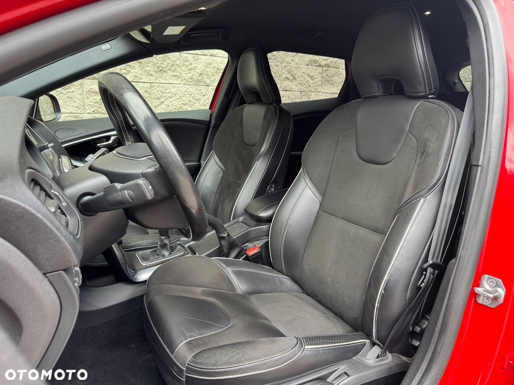 Volvo V40 T3 Drive-E R-Design Momentum - 21