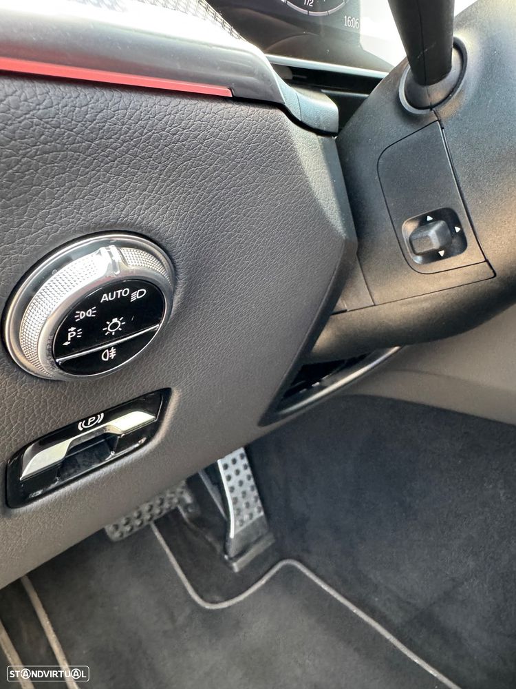 Mercedes-Benz GLC 300 e 4Matic 9G-TRONIC Edition AMG Line - 29