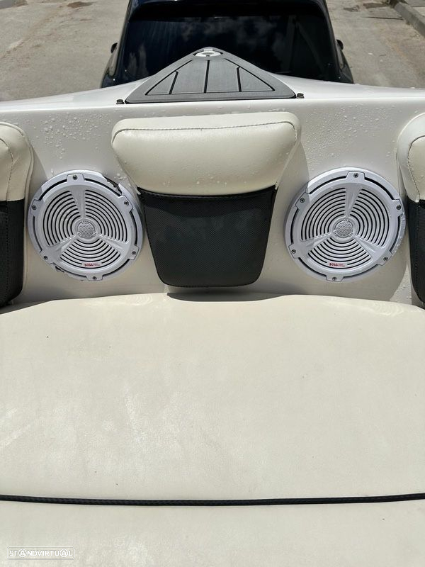 Rinker MTX 210 - 16