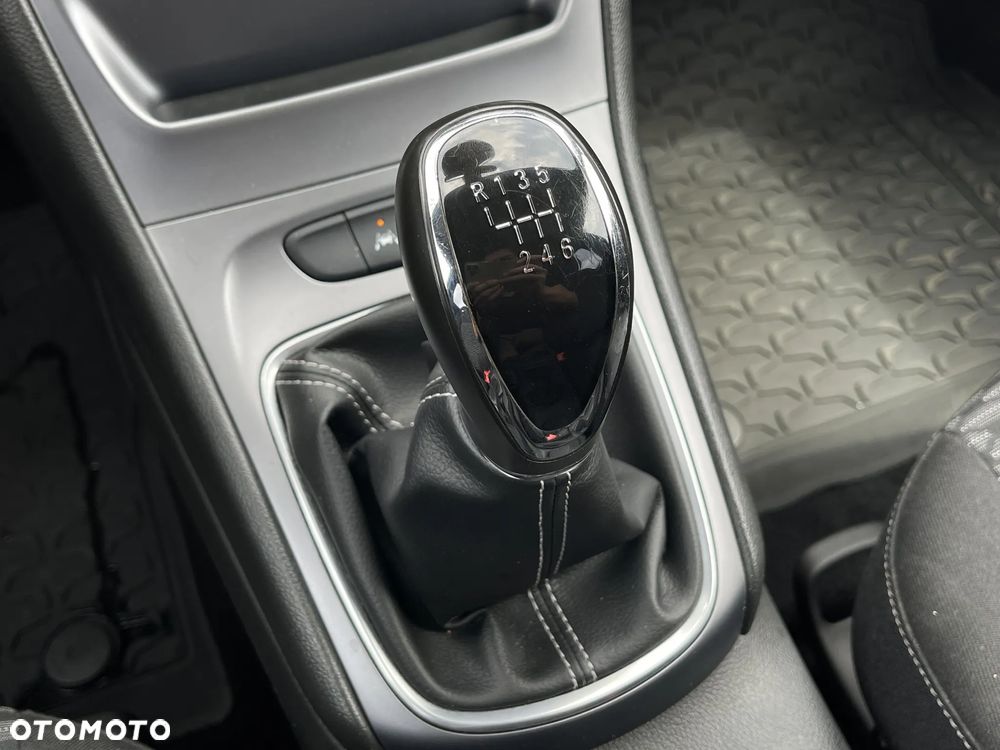 Opel Astra 1.4 Turbo Sports Tourer Active - 26