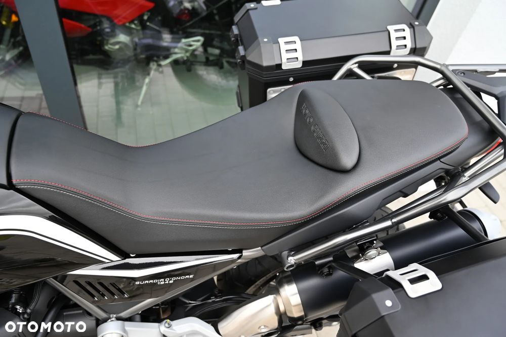 Moto Guzzi V85 - 18