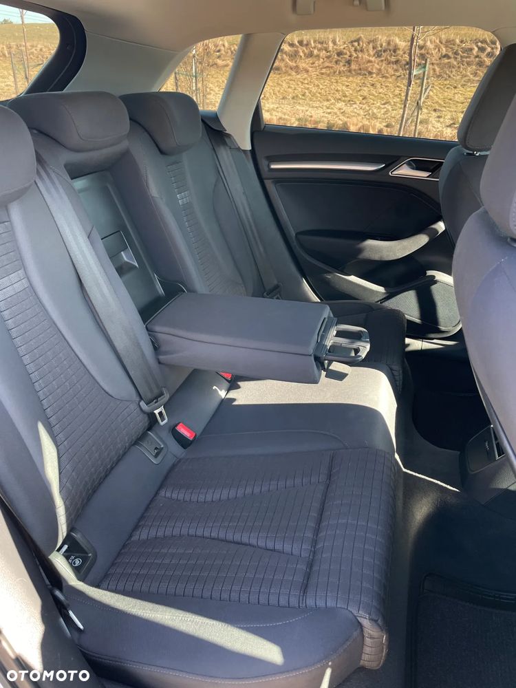 Audi A3 Sportback 1.8 TFSI Attraction S tronic - 19