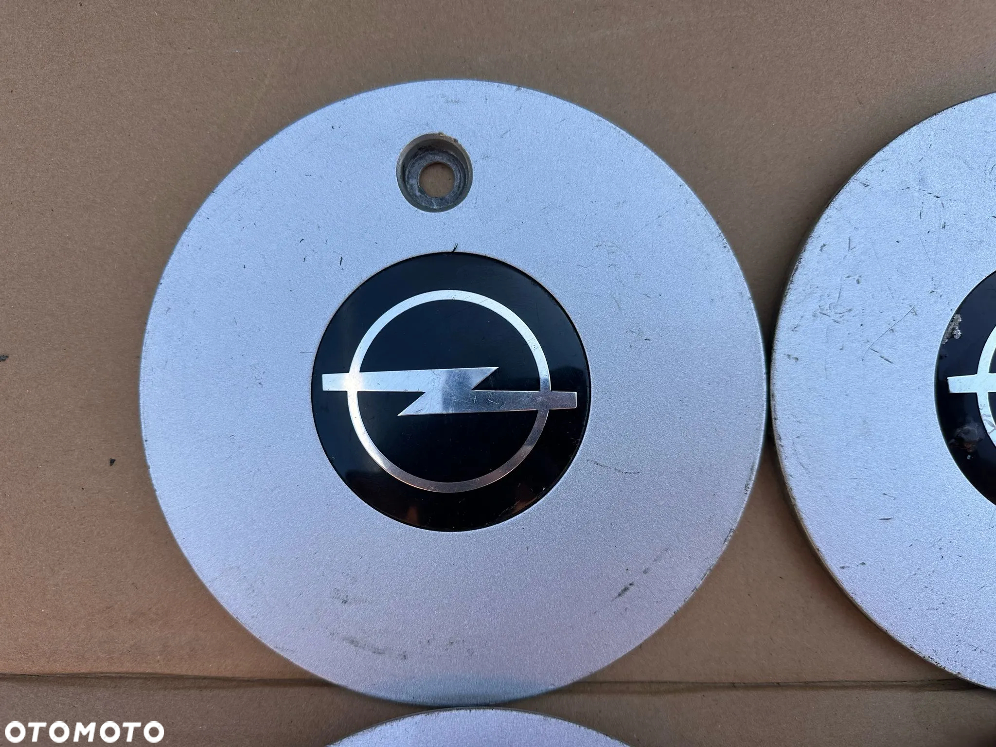 Dekielki emblematy Opel / 90 538 5920P / Komplet - 2