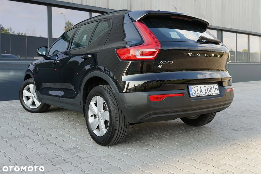 Volvo XC 40 T2 Momentum - 4