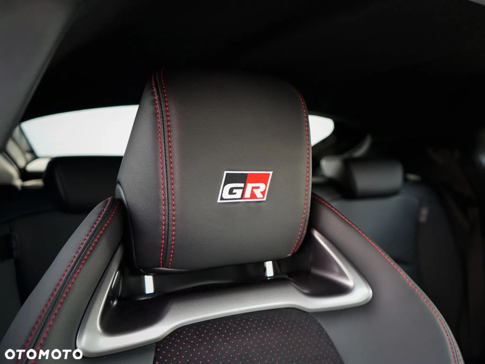 Toyota Yaris GR 1.6 Dynamic - 18