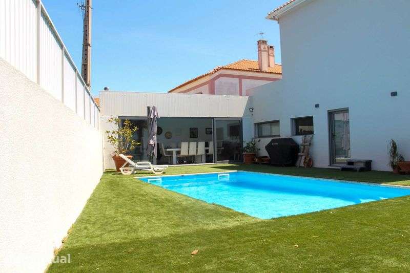 Moradia T5 com Piscina e Jardim - Grande imagem: 2/12