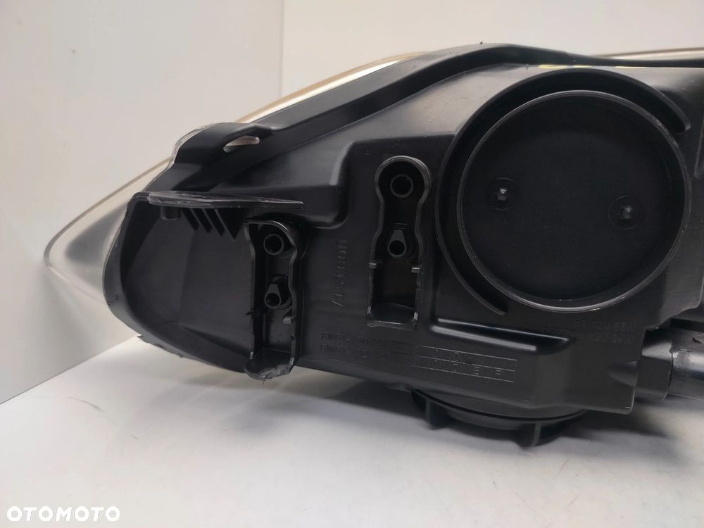 FORD FOCUS MK3 10R- REFLEKTOR LAMPA PRAWY PRZÓD PRAWA PRZEDNIA - 10