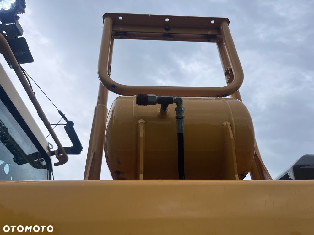 Volvo EC300EL - 21