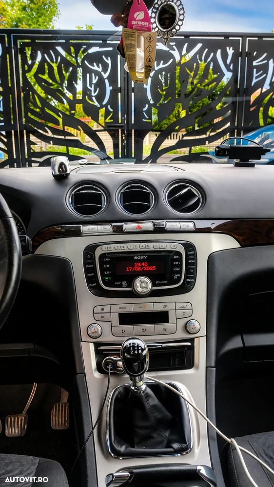 Ford Galaxy 2.0 TDCi DPF Ghia - 4