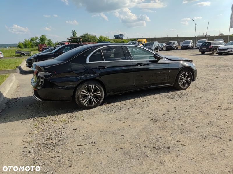 Mercedes-Benz Klasa E 220 d 9G-TRONIC - 14
