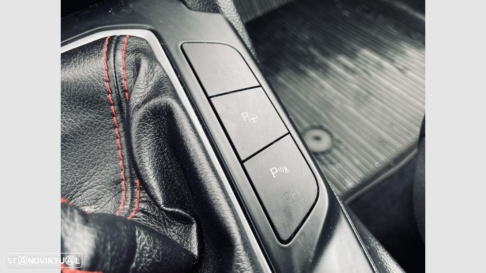 Ford Focus SW 1.5 TDCi EcoBlue ST-Line - 16