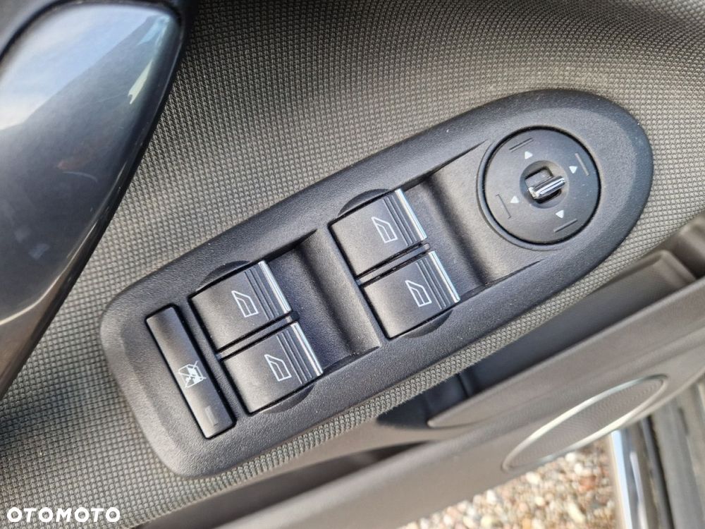 Ford Kuga 2.0 TDCi Titanium FWD - 9