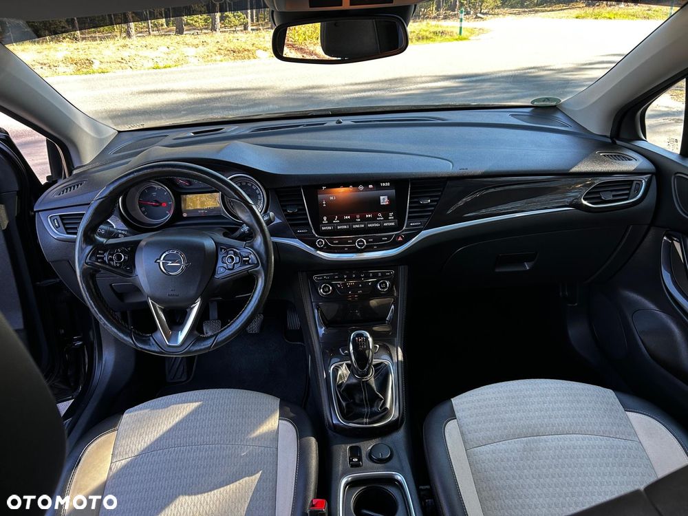 Opel Astra 1.6 CDTI Cosmo - 18