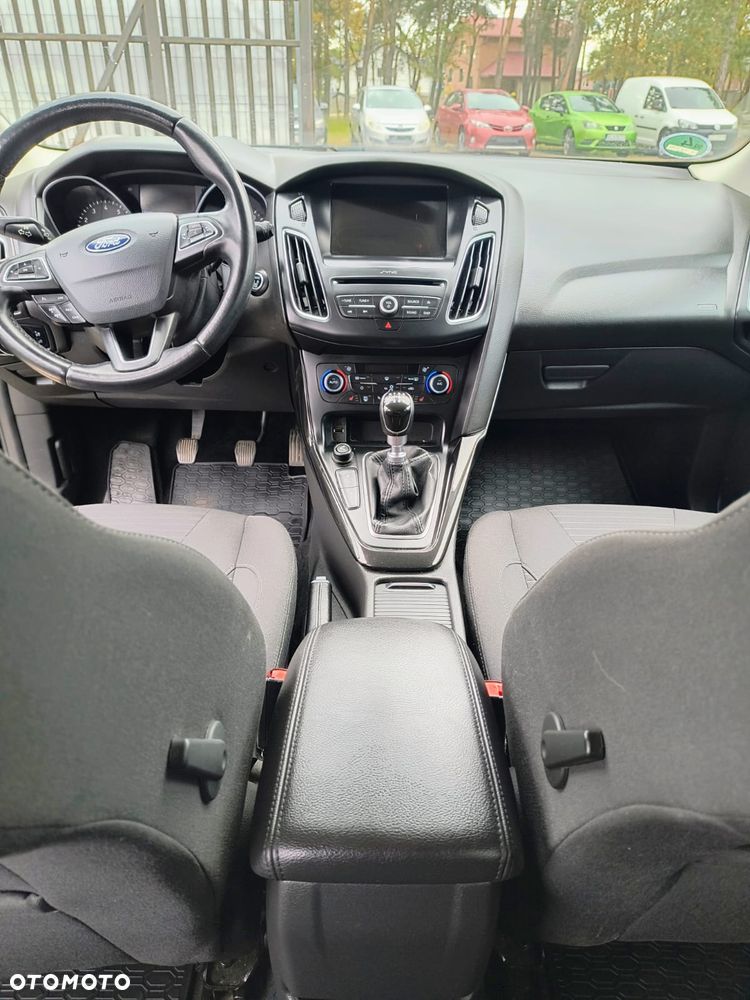 Ford Focus - 17