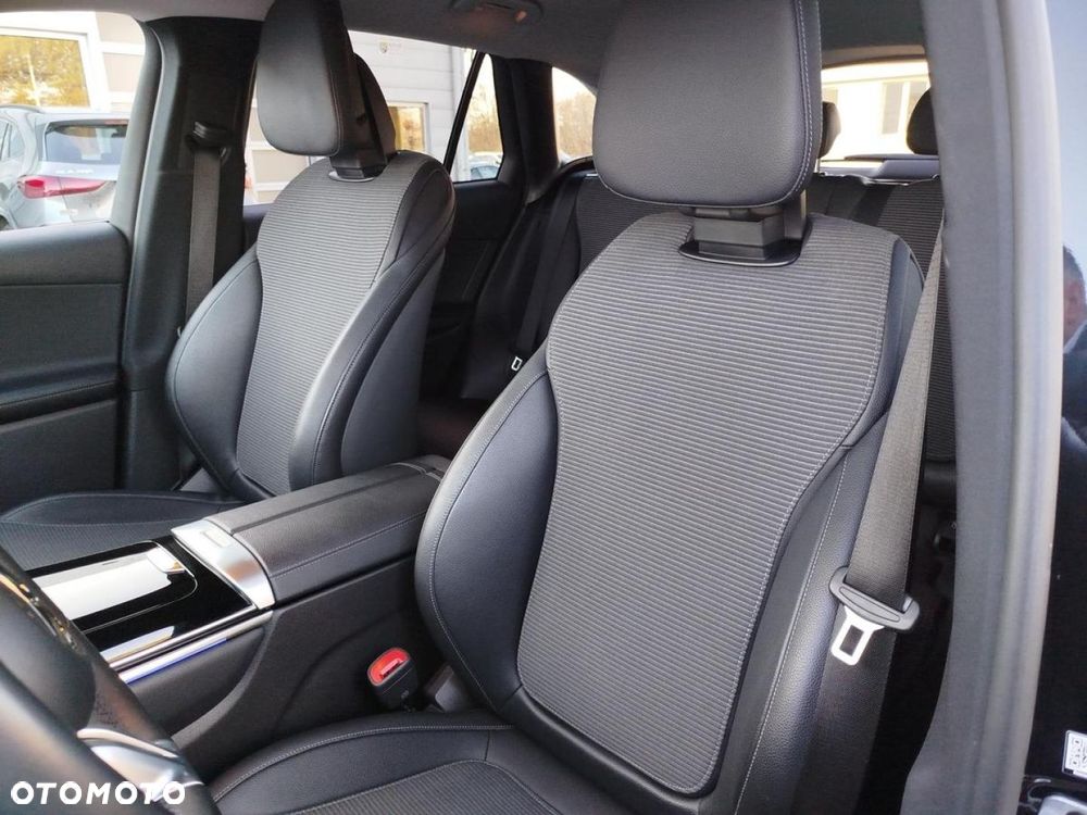 Mercedes-Benz GLC - 13