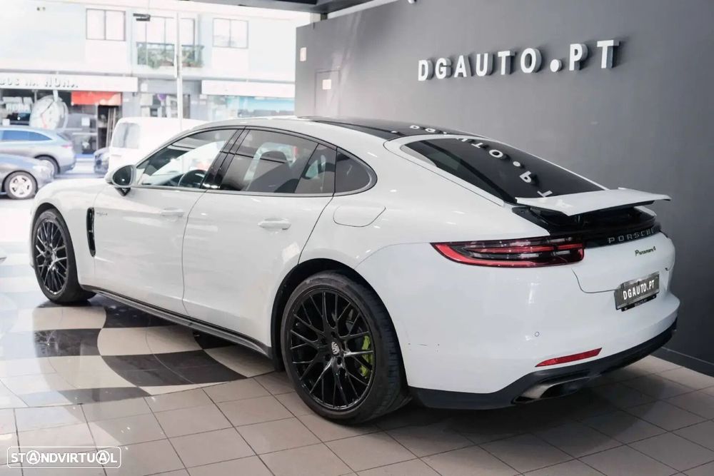 Porsche Panamera 4 E-Hybrid Platinum Edition - 46