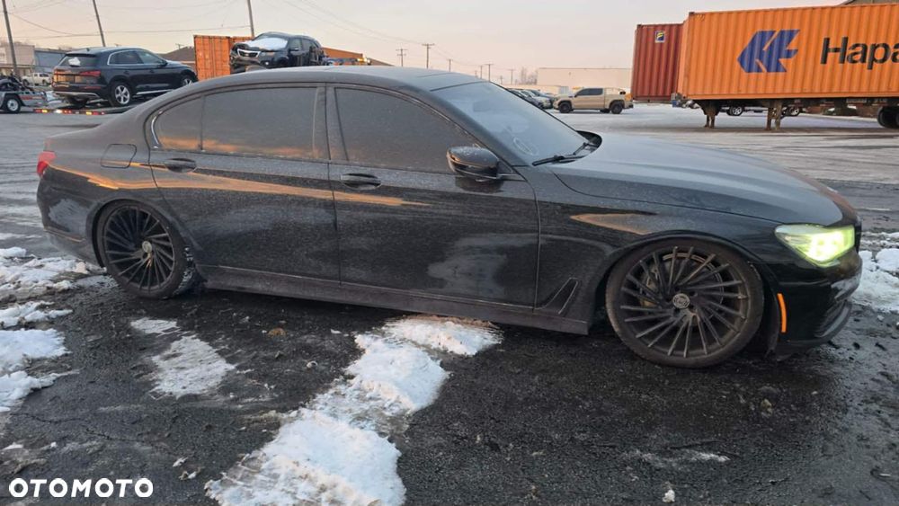 BMW Seria 7 740Li - 15