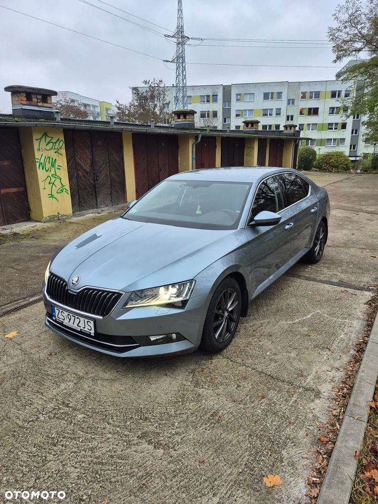 Skoda Superb 2.0 TDI Ambition DSG - 2