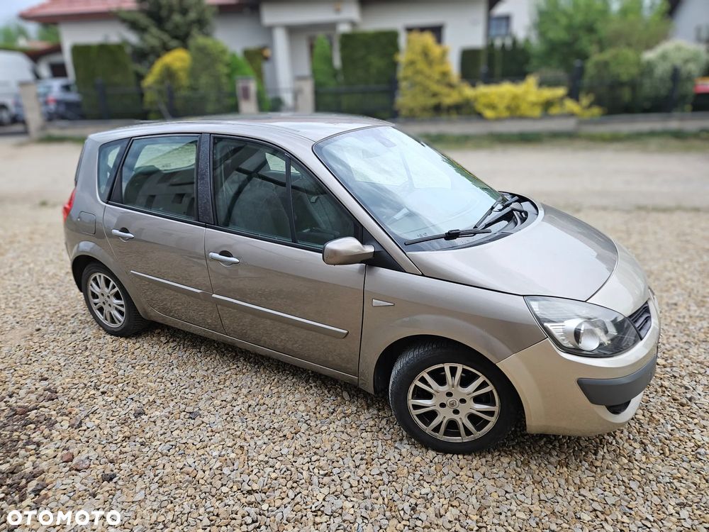 Renault Scenic 1.5 dCi Emotion - 1