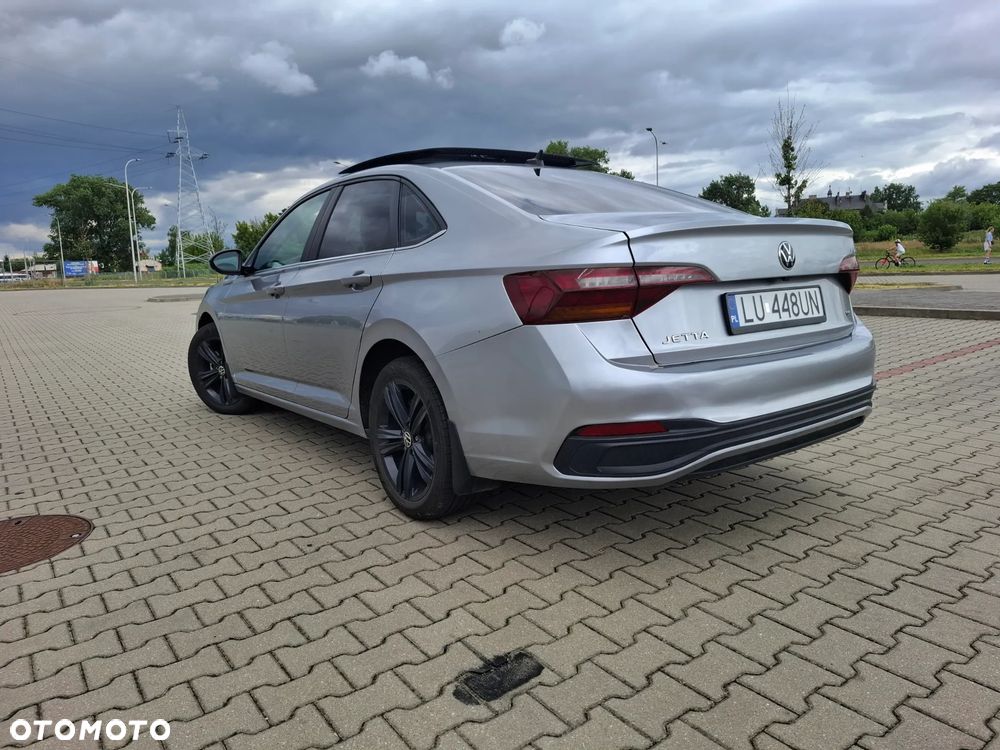 Volkswagen Jetta - 6