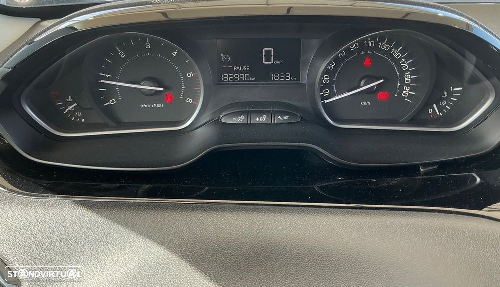 Peugeot 208 1.6 BlueHDi Style - 17