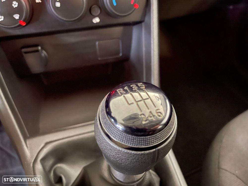 Dacia Jogger 1.0 TCe Essential 7L - 22