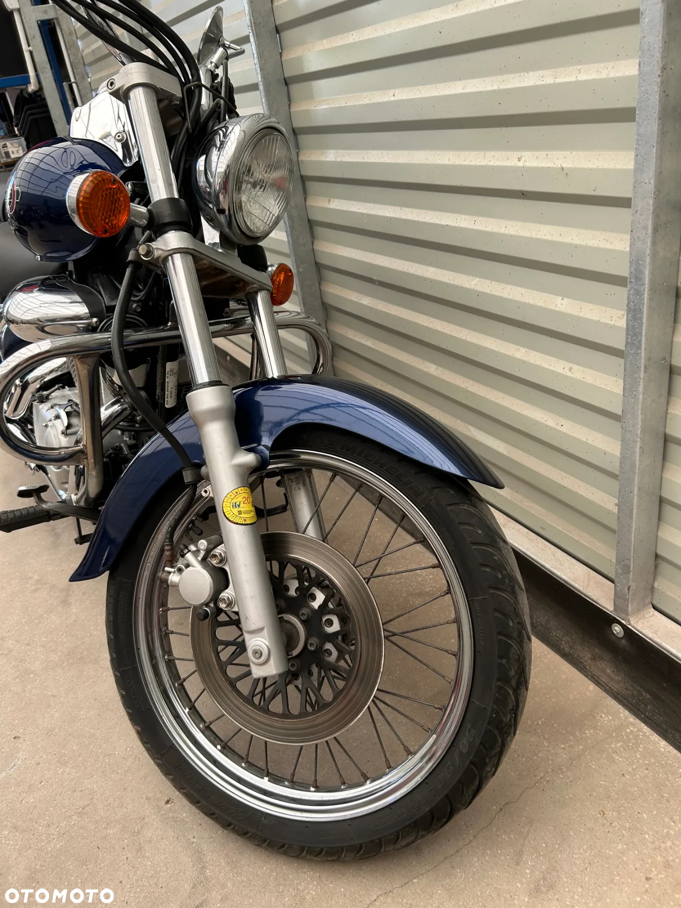 Suzuki Intruder - 17