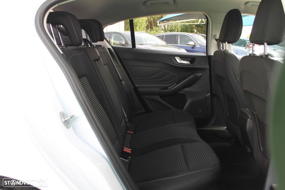 Ford Focus 1.5 TDCi EcoBlue Titanium - 48