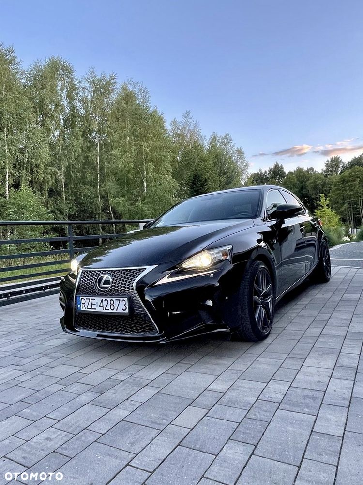 Lexus IS 250 F Sport - 3