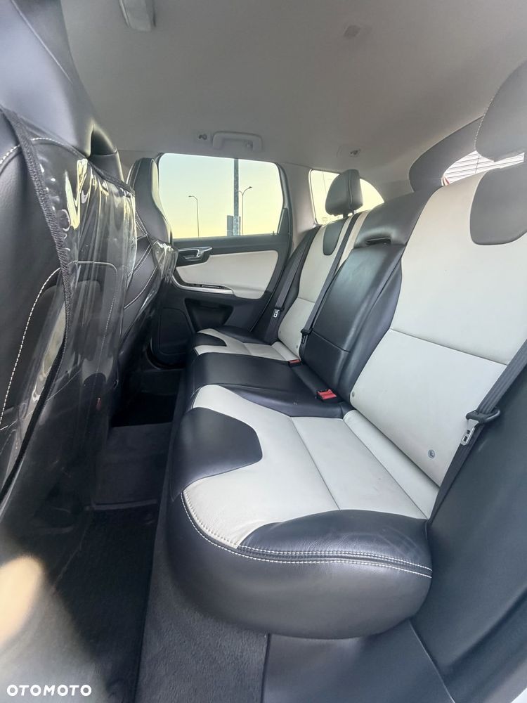 Volvo XC 60 D3 Drive-E Momentum - 13